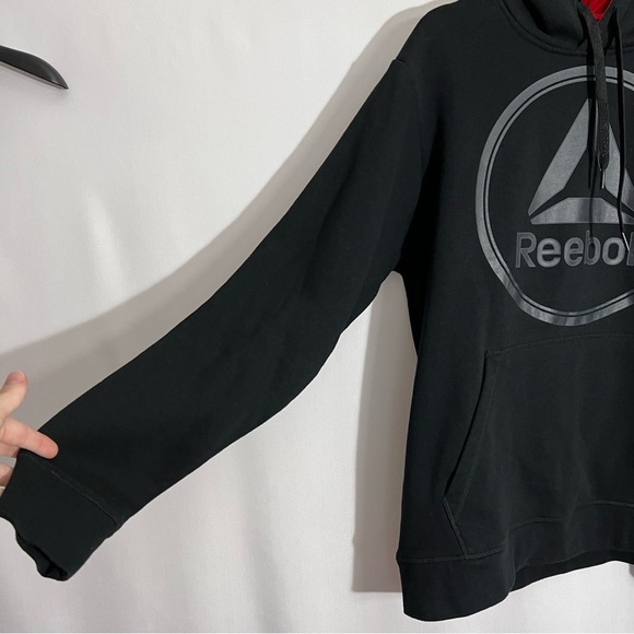 Reebok Long Sleeve Fleece Lined Hoodie Size L Black logo Pockets Soft Drawstring - Picture 5 of 10